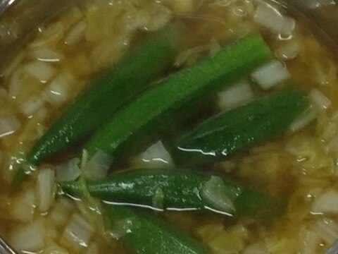 オクラ、ド~ン‼️便秘対策✨野菜の味噌汁✨